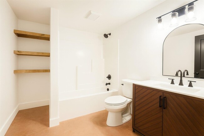 Building Photo - 649 Old Drake Temperance Rd