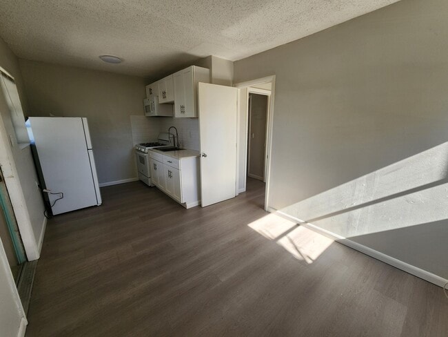 Building Photo - 321 N K St