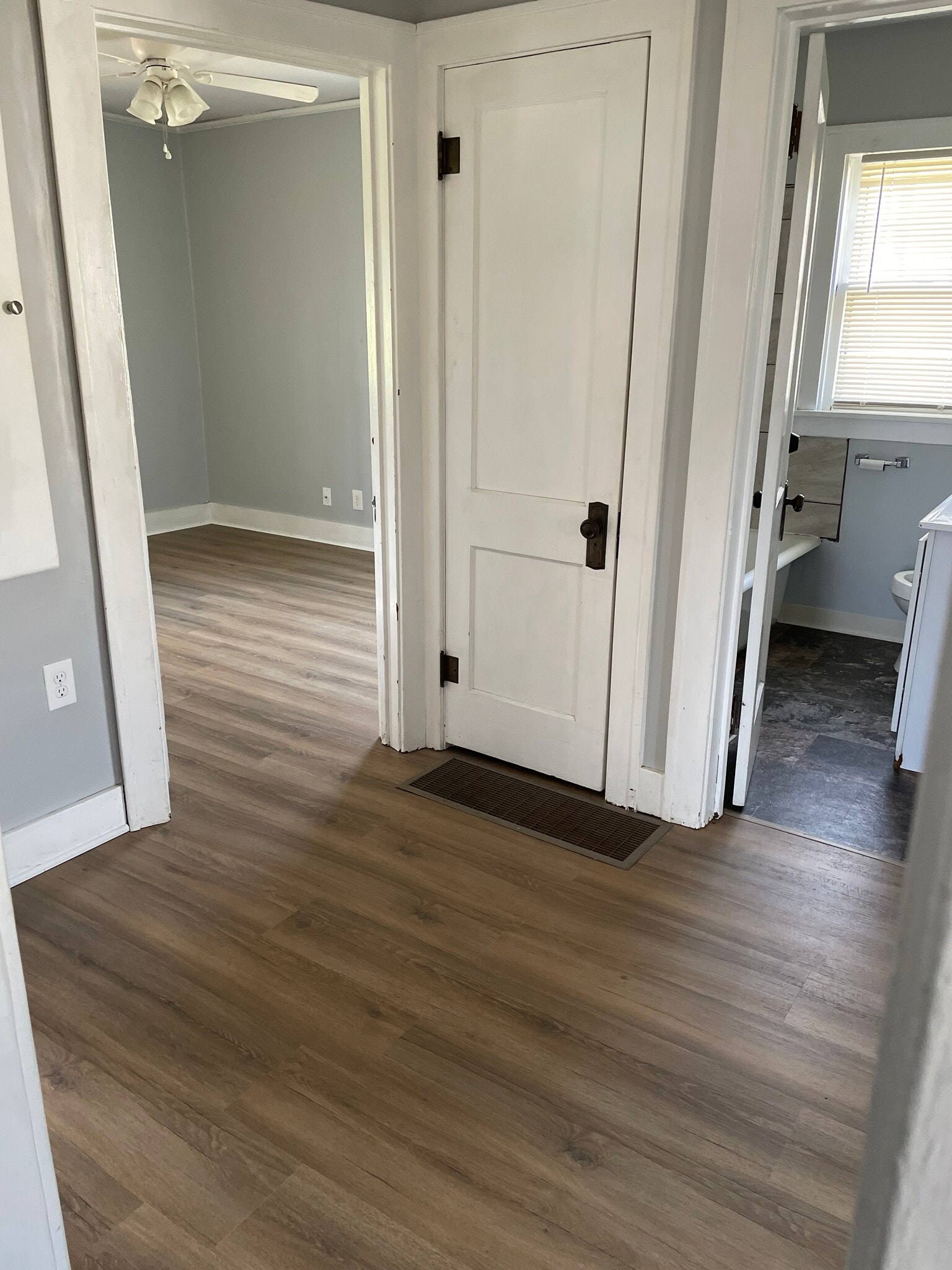 Building Photo - 217 Dotson Dr