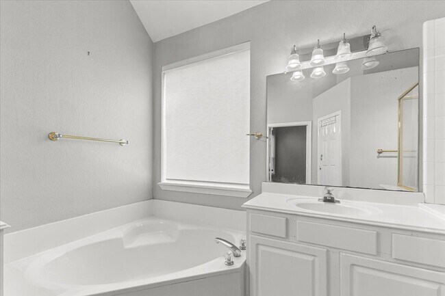 Building Photo - 2222 Keeran Point Ct