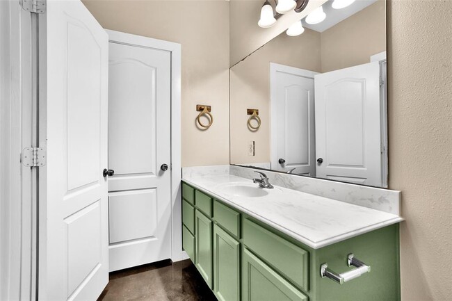 Building Photo - 3129 Molly Dr