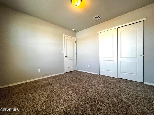 Building Photo - 913 Galaxia Dr