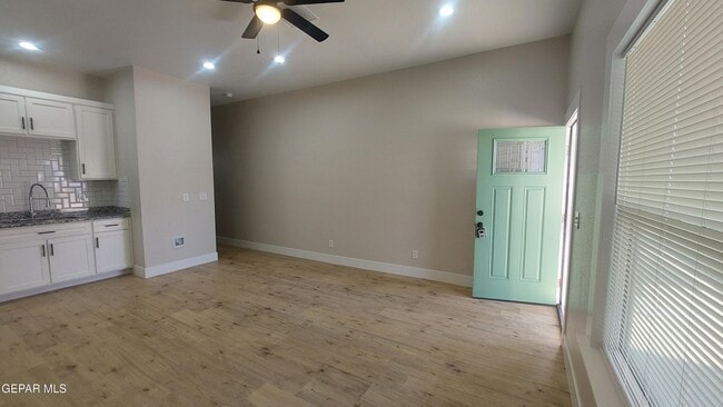 Building Photo - 2414 San Diego Ave