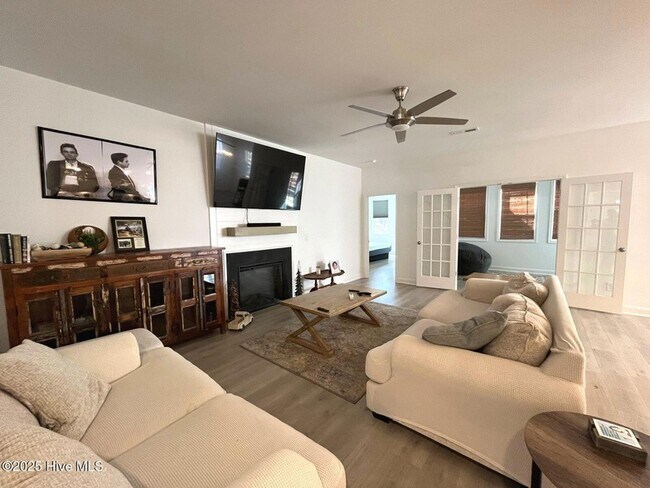 Building Photo - 1028 Hyco rd