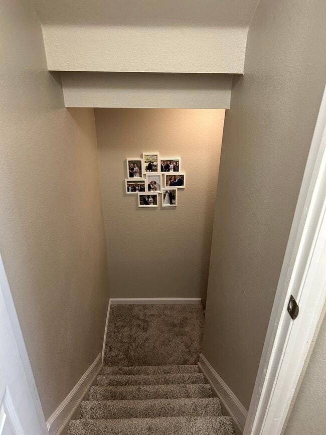 Building Photo - Rare 4BR End-Unit in Northpark with Finished Basement and 2-Car Garage