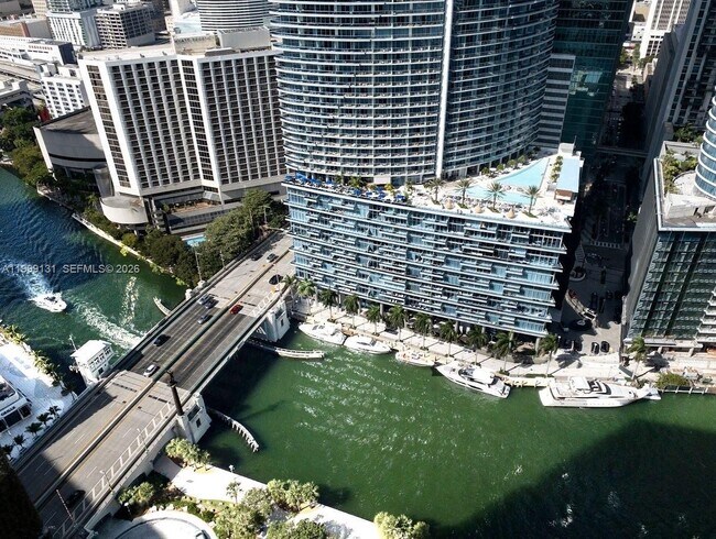 Building Photo - 475 Brickell Ave