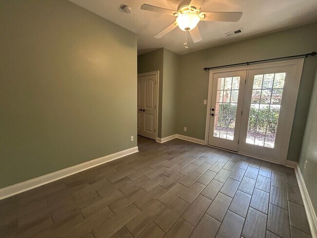 Building Photo - 405 Lexington Village