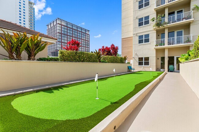 Building Photo - Evernia Place