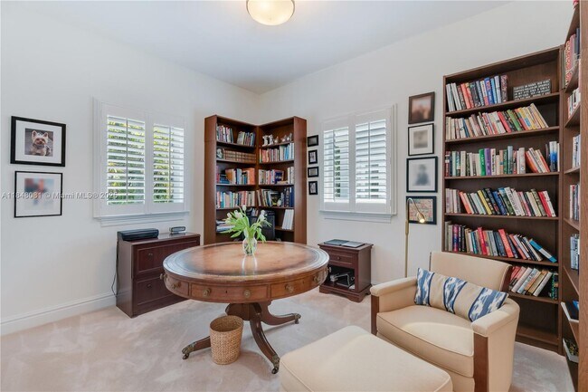 Building Photo - 10175 SW 75th Pl