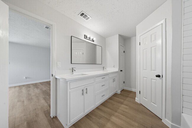 Building Photo - 12414 Aste Ln