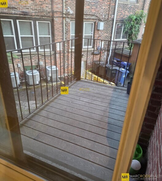 Building Photo - 1710 Commonwealth Ave