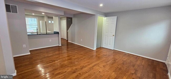 Building Photo - 3591 Laurel View Ct