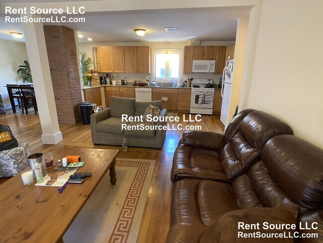 Building Photo - 80 Ten Hills Rd