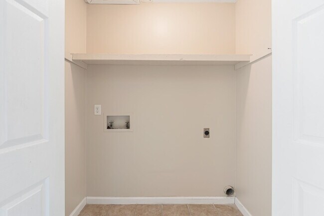 Building Photo - 4801 Cannon Ridge Dr