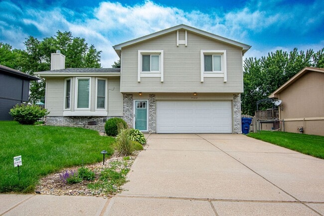 Building Photo - Super Cute 3 Bedroom / 2.5 Bath Home!