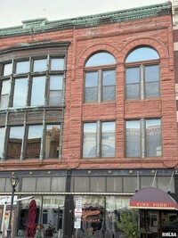 Building Photo - 226 S 6th St
