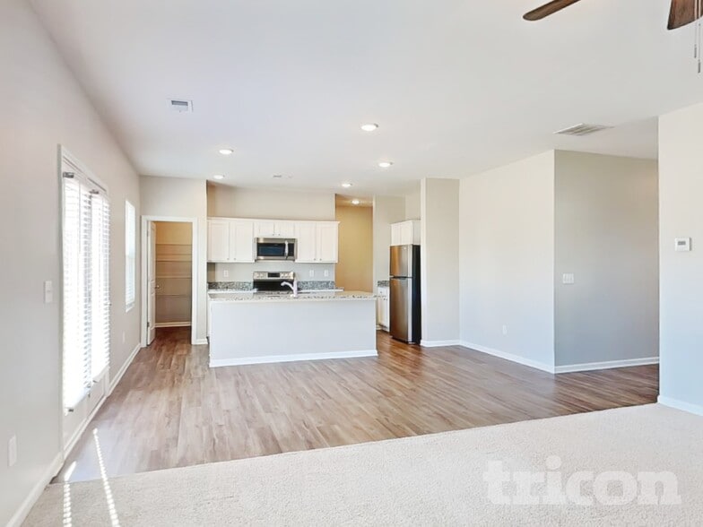 Building Photo - 119 Sorrento Dr