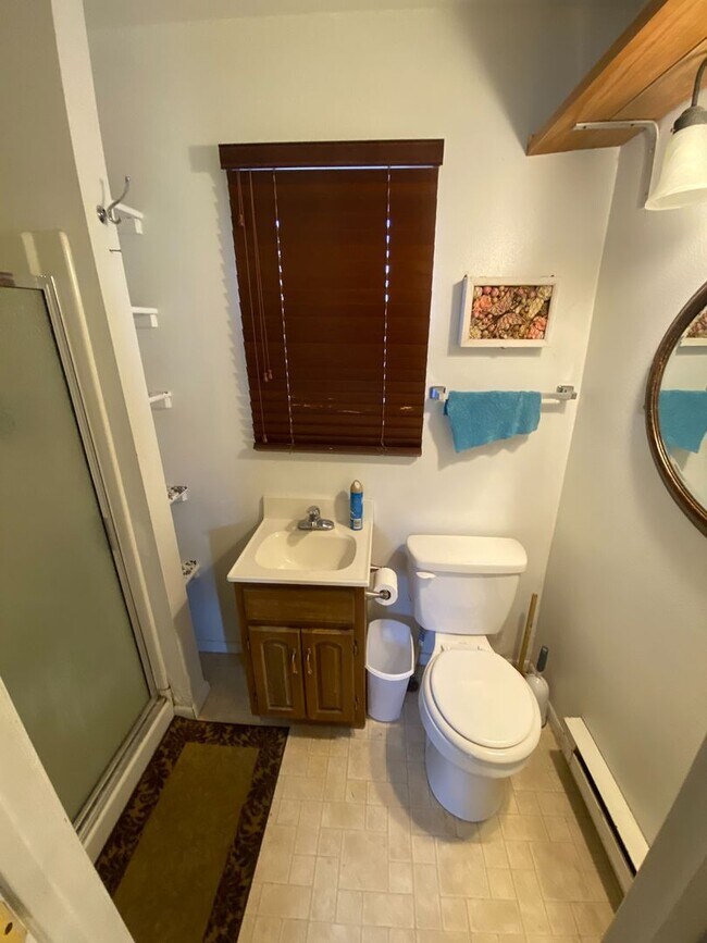 Building Photo - 706 Railroad Ave