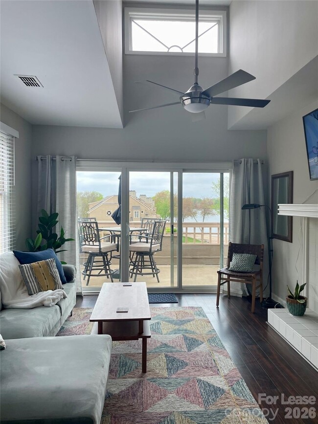 Building Photo - 639 Portside Dr