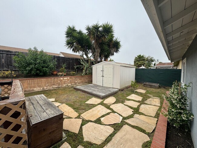 Building Photo - Coming soon!! beautiful spacious 3 bedroom...