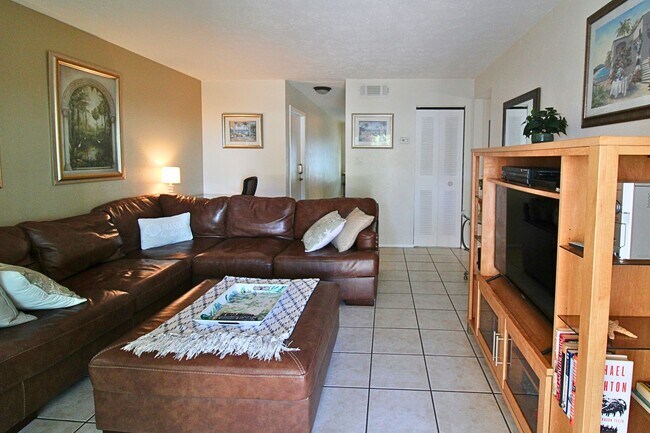 Building Photo - Waterfront Living at Bermuda Bay – Fully F...