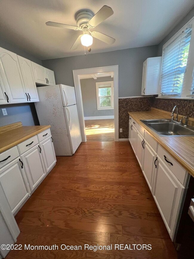 Building Photo - 432 Harnell Ave