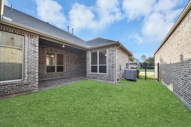 Building Photo - 8926 Leaning Hollow Ln