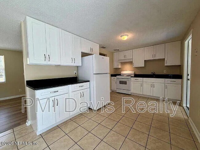 Building Photo - 10726 Merida Dr