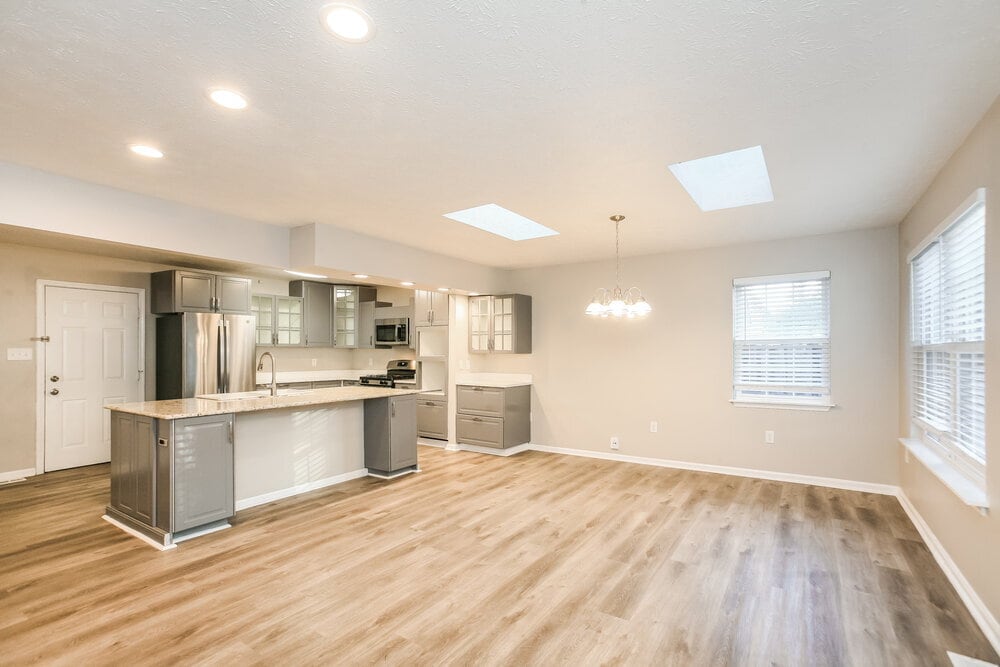Building Photo - 705 Firethorn Cir
