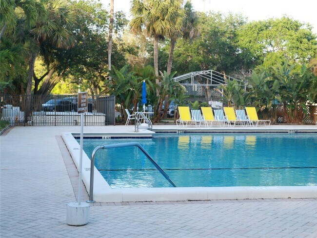 Building Photo - 5550 NW 44th St