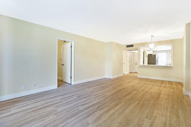 Building Photo - 4500 N Federal Hwy