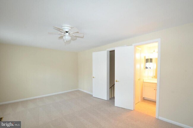 Building Photo - 10249 Quiet Pond Terrace