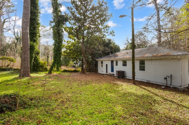 Building Photo - 45 Baker Dr SW