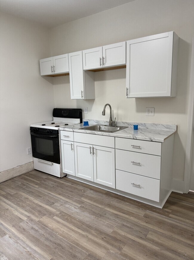 Building Photo - 809 Lamont St