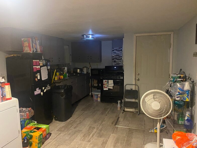 Building Photo - 1103 S Lilly St