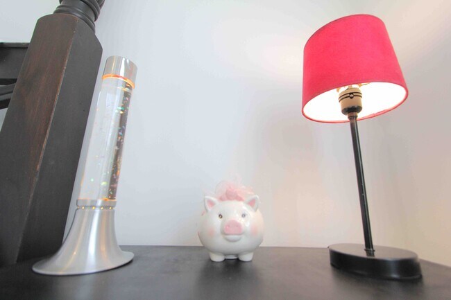 Building Photo - 5711 Chadwick Ln