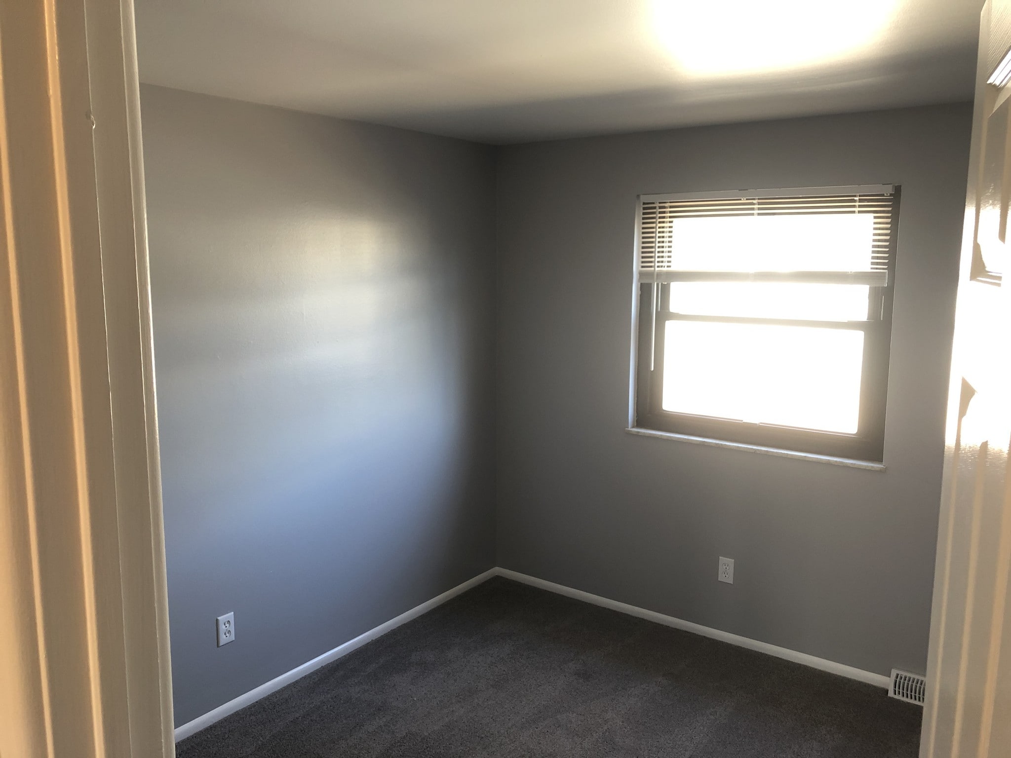 Small Bedroom - 2915 Columbus St