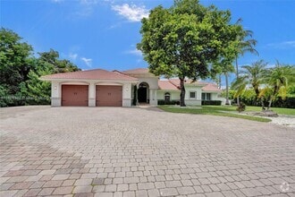 Building Photo - 5963 NW 75th Way