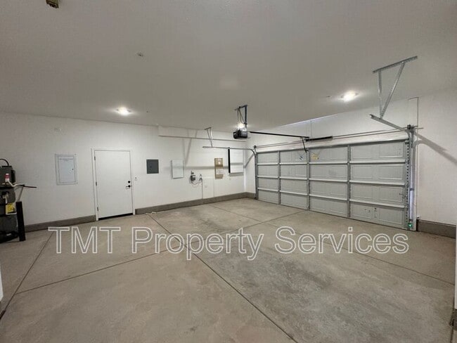 Building Photo - 5210 Peace Lily Ln