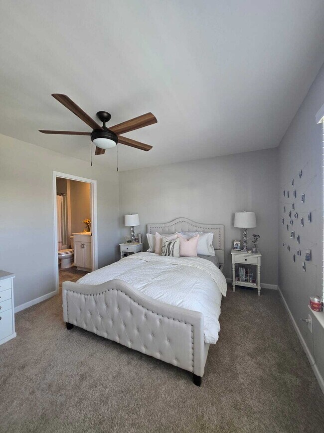 Building Photo - Charming Home in Sweet Briar Community