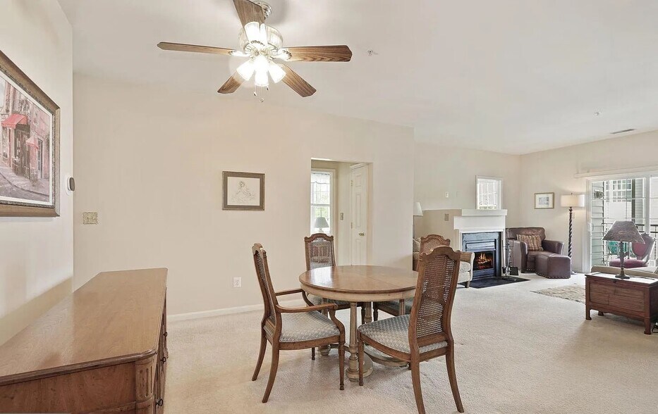 Building Photo - 1972 Scotts Crossing Way