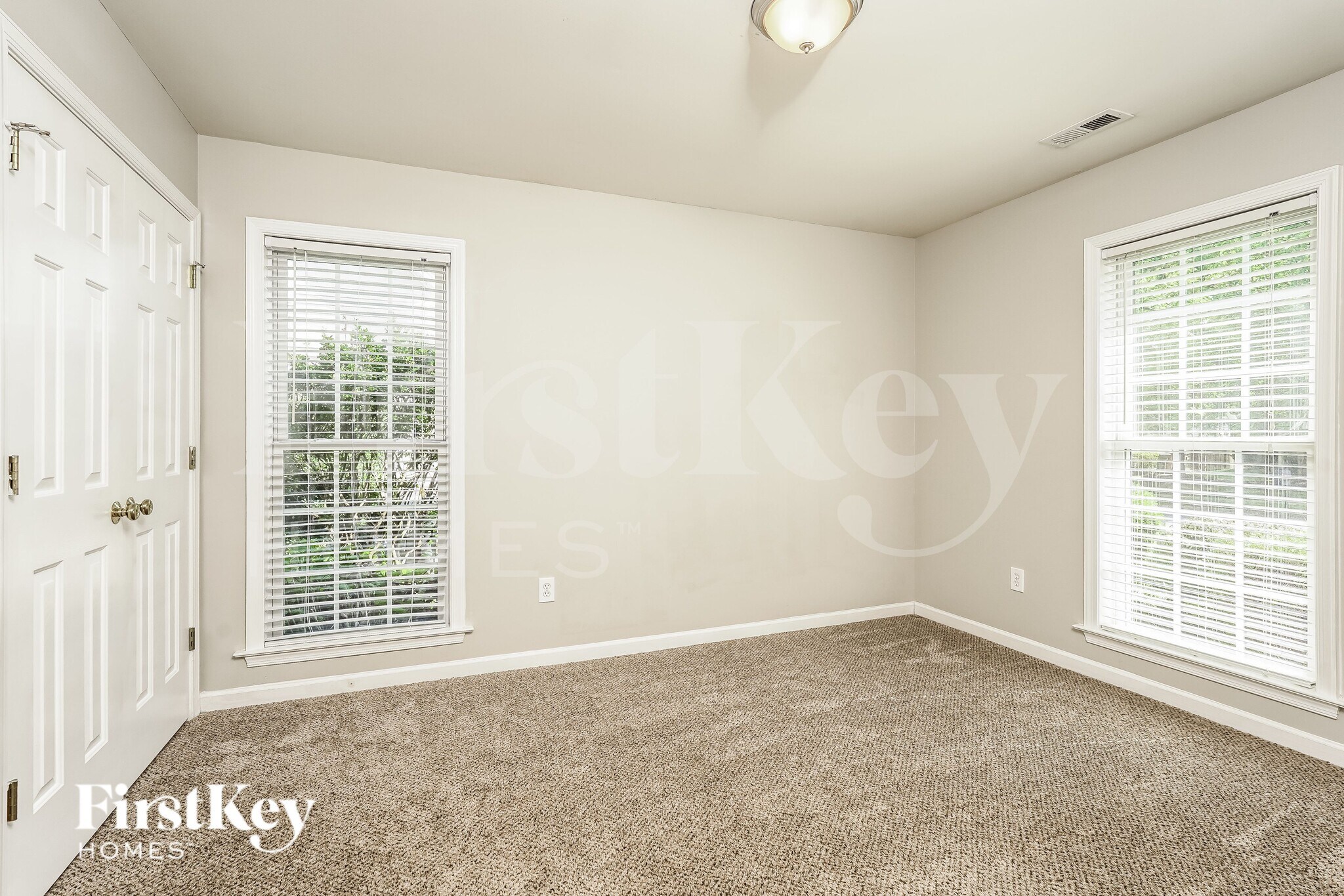 Building Photo - 6107 Black Willow Dr