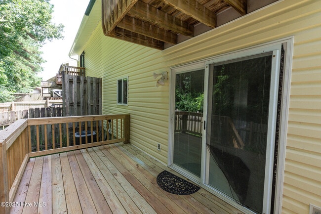 Building Photo - 117 Brenda Dr