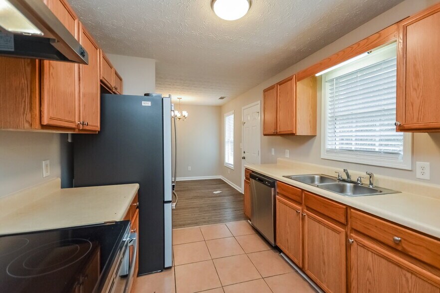Building Photo - 8224 Sterling Ln