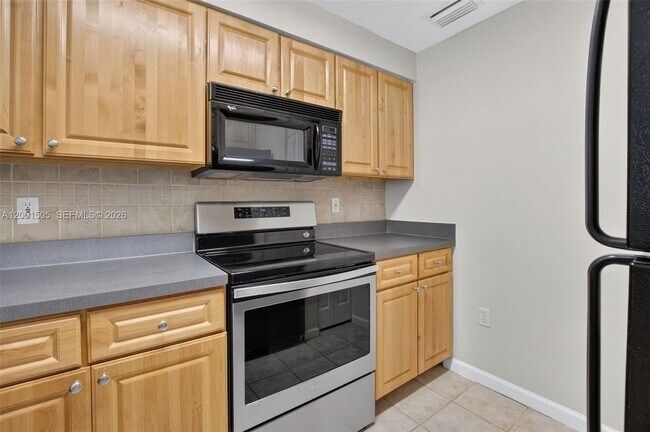 Building Photo - 2024 Alta Meadows Ln