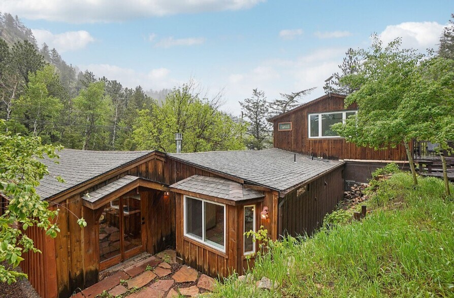 Building Photo - 8493 Lefthand Canyon Dr