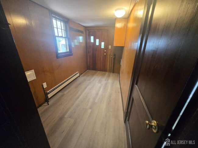 Building Photo - 108 Bell Ave