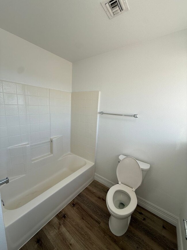 Building Photo - 4 BEDROOM IN RANCHO SERENO - FRESHLY REMODELED