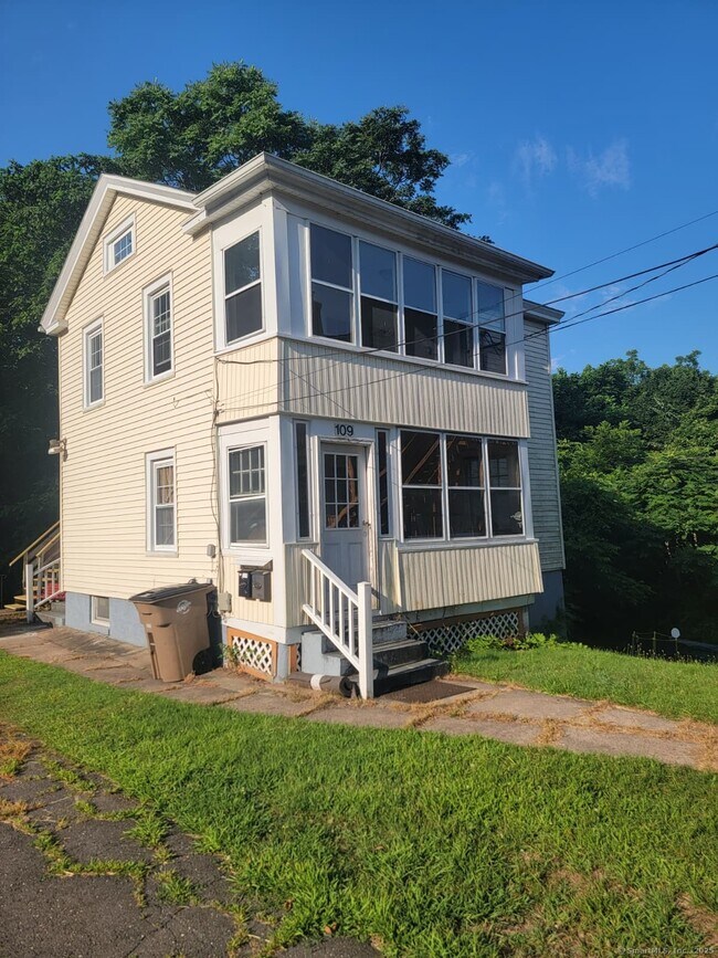 Building Photo - 109 Union St