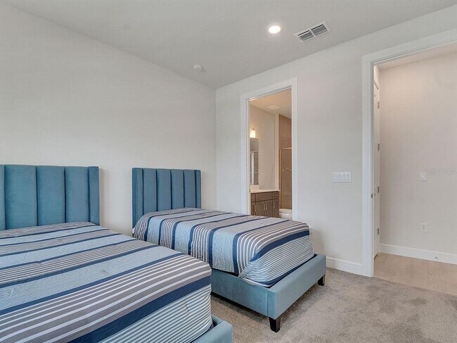 Building Photo - 4532 Gliding Wave St